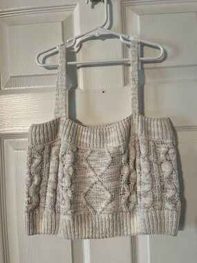 Women’s or Juniors knit crop top, Junior’s Large, off white